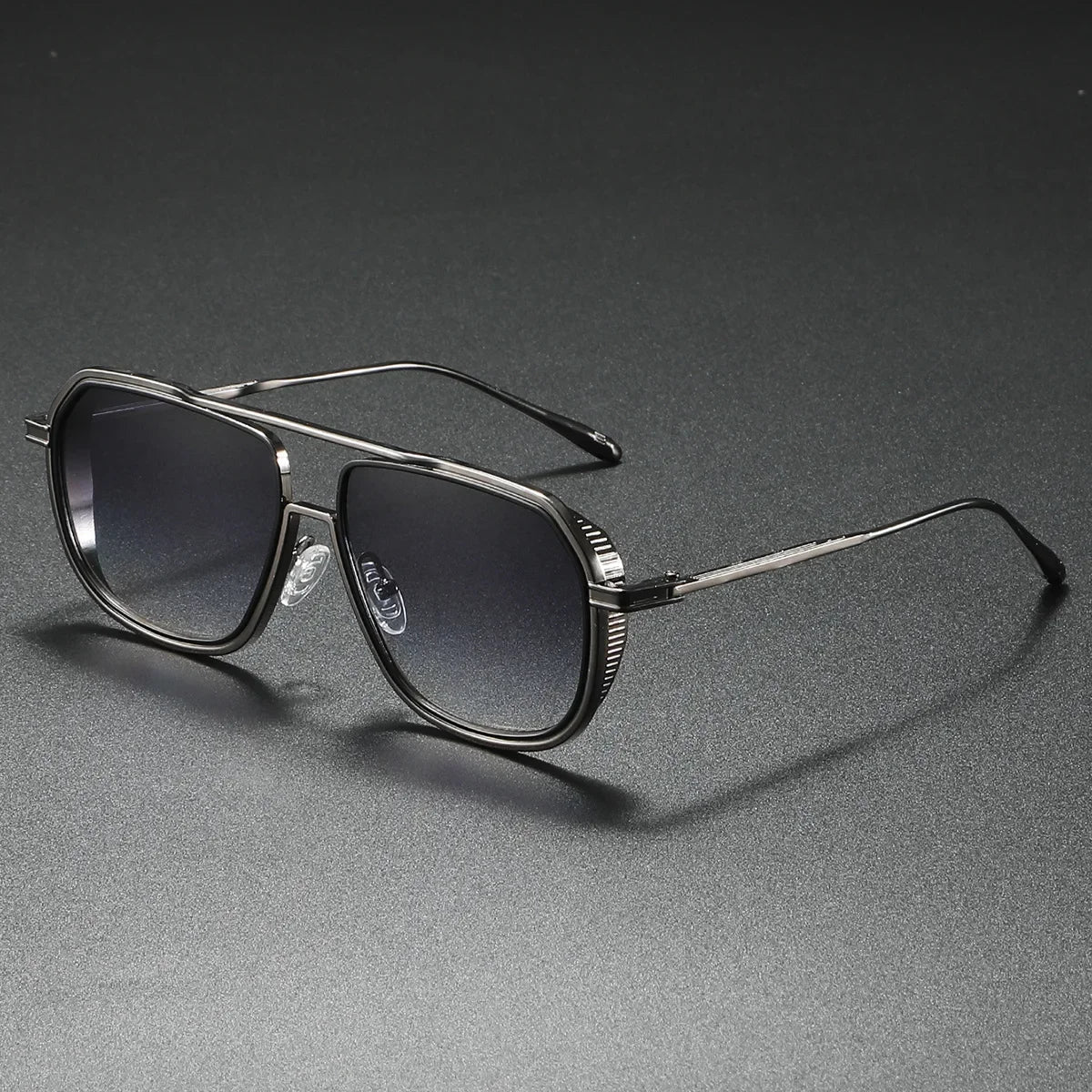 High-fashion unisex sunglasses offering UV400. A luxurious statement accessory for any look.