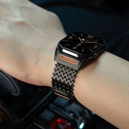 Stylish unisex metal magnetic watch strap, an essential smartwatch accessory for daily wear.
