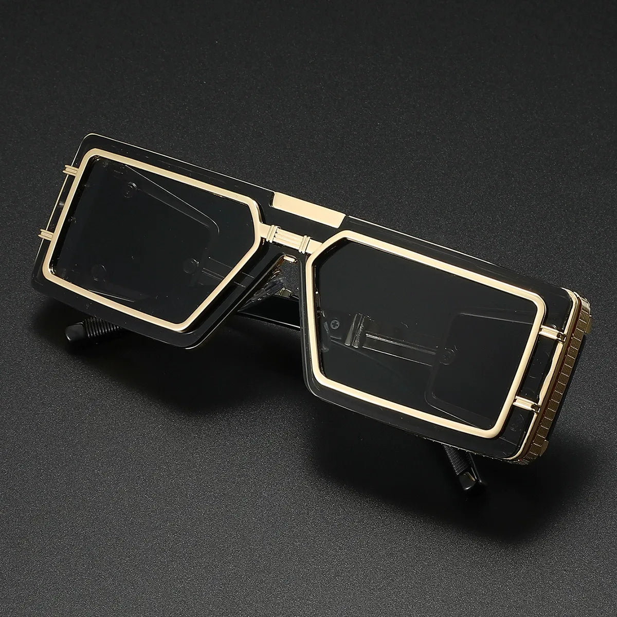 Unisex modern sunglasses, sleek metal frame, essential UV400 eye comfort and fashion eyewear appeal.