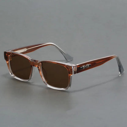 Elegant unisex square sunglasses, contemporary design, complete UV protection. Chic modern shades.
