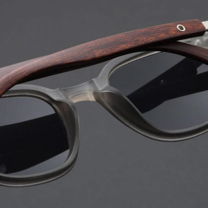 Modern unisex sunglasses, lightweight with scratch-resistant lenses & unique acetate wood frame.