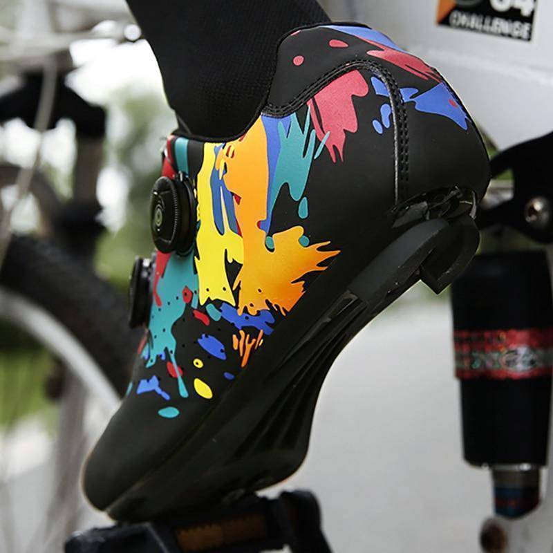 Unisex MTB cycling shoes, black with blue accents, ideal for flat pedal road and mountain biking
