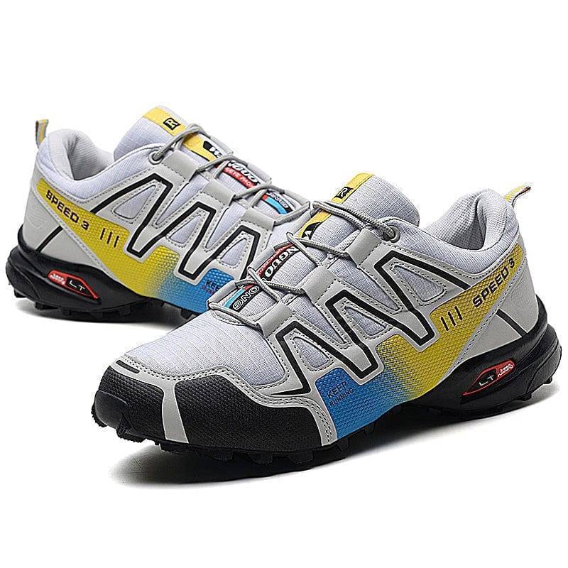Durable unisex outdoor footwear with excellent grip, ideal for hiking and mountain biking.