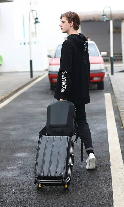 Unisex travel bag with discreetly integrated music box technology, ideal for outdoor enthusiasts.