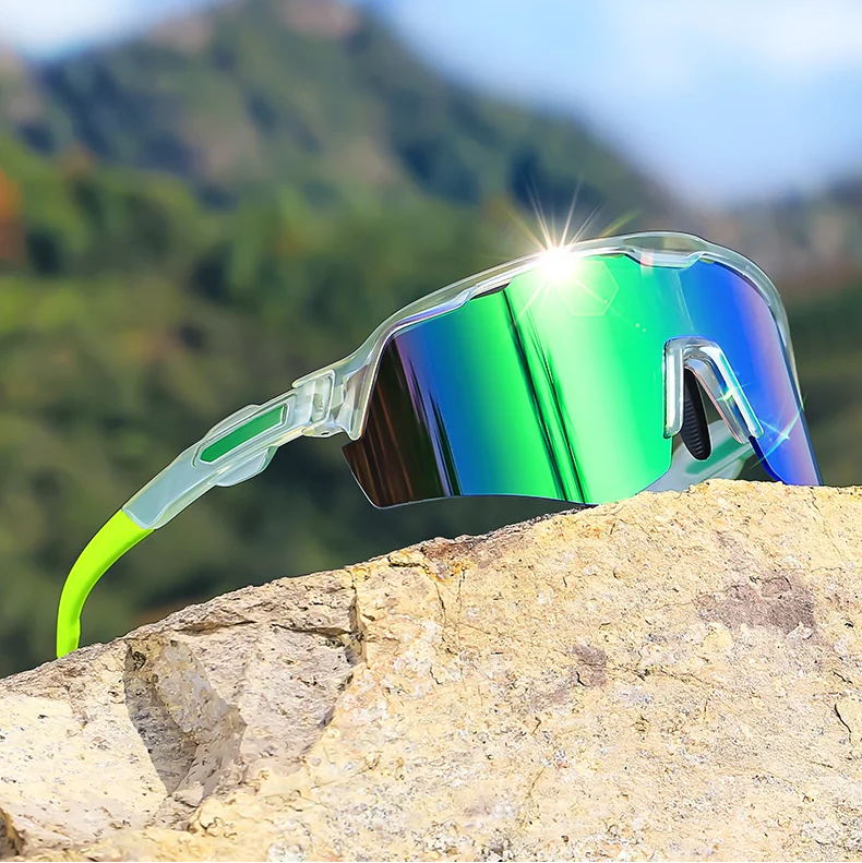 Durable unisex polarized shades for cycling & outdoor sports. UV protection & glare reduction for active lifestyles.