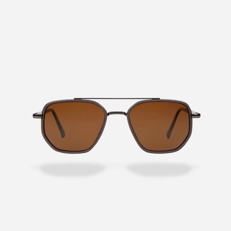 Stylish unisex polarized eyewear, comfort fit for glare-free vision, eye & UV protection.