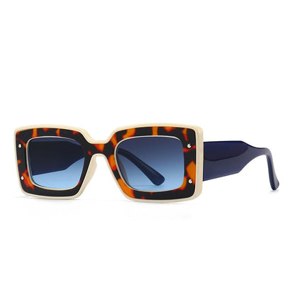 Polycarbonate polarized UV400 sunglasses. Durable unisex eyewear providing excellent glare protection and style.