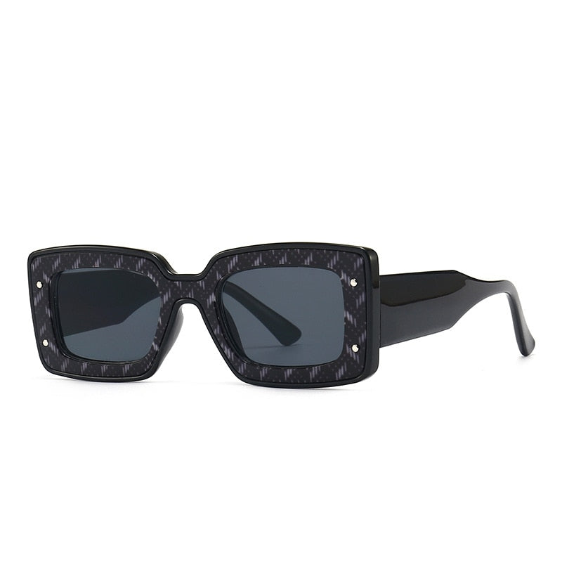 Durable polycarbonate UV400 polarized sunglasses for unisex eye protection. Reduces glare effectively, stylish.