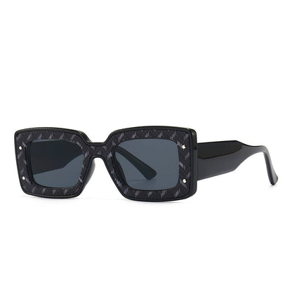 Durable polycarbonate UV400 polarized sunglasses for unisex eye protection. Reduces glare effectively, stylish.