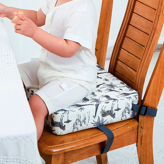 Unisex portable high chair travel booster seat for dining, perfect for baby feeding on-the-go.