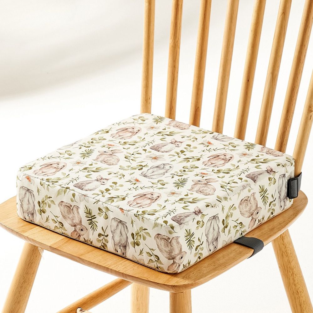 Adjustable portable high chair travel booster seat for toddlers, ensuring child safety & comfortable dining.