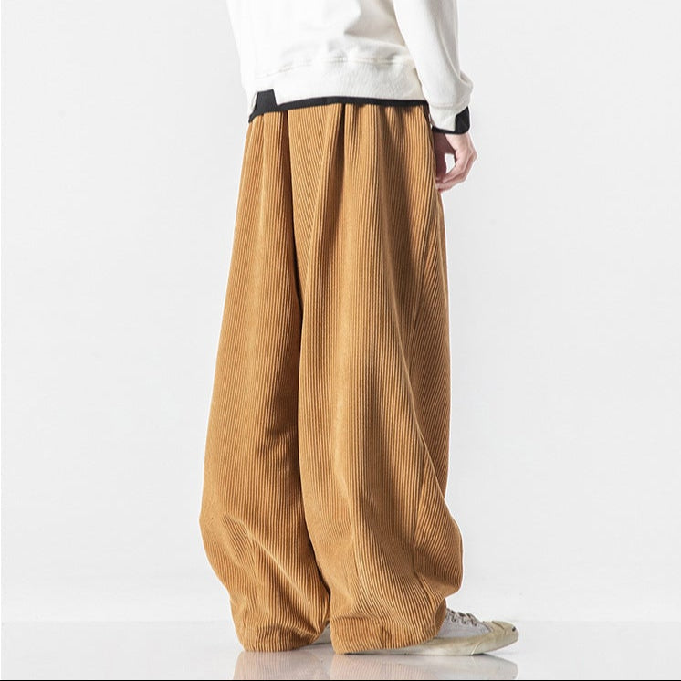 Versatile unisex relaxed fit sweatpants, ideal casual wear for everyday comfort.