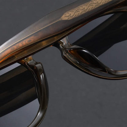 Fashionable unisex retro polarized sunglasses, essential eyewear for style, UV protection, and comfort.
