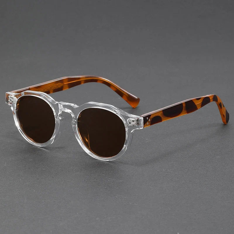 Stylish retro polarized eyewear, unisex design ensuring full UV protection & comfortable eye safety outdoors.