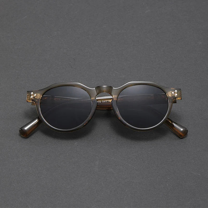 Unisex retro shades with advanced polarized lenses, perfect for sun protection & glare-free outdoor activities.