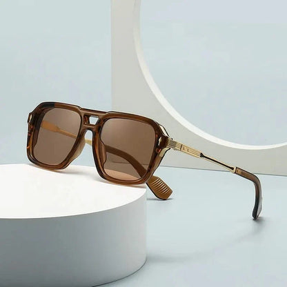 Unisex Retro Rays UV Protection Sunglasses with stylish polycarbonate frames, perfect for summer.