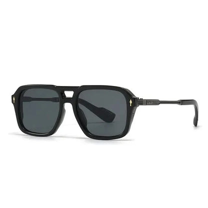 Polycarbonate frame Unisex Retro Rays sunglasses, providing excellent UV protection for any outdoor activity.