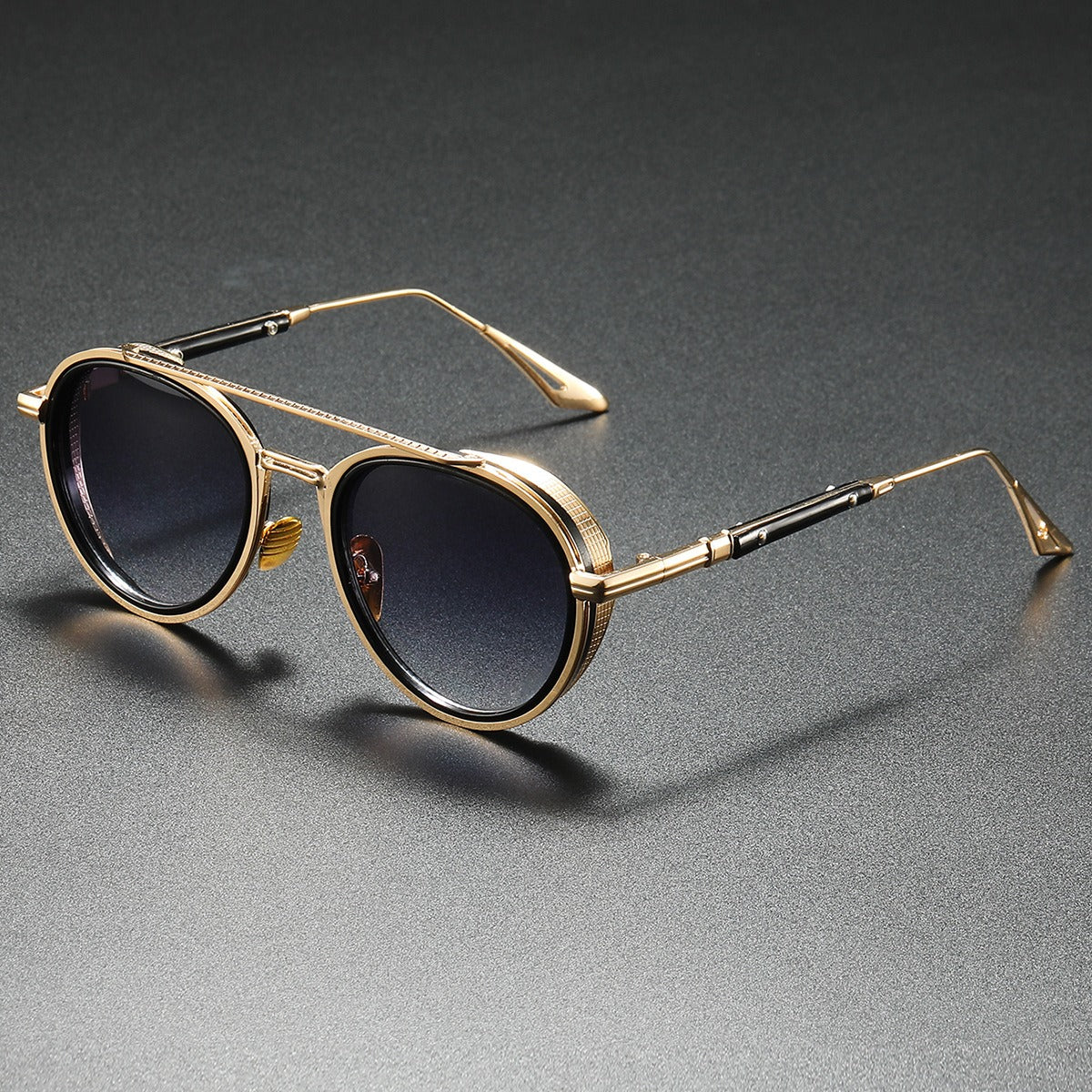 Unisex retro round sunglasses with stylish metal frames and gradient lenses, offering vintage charm & sun protection.