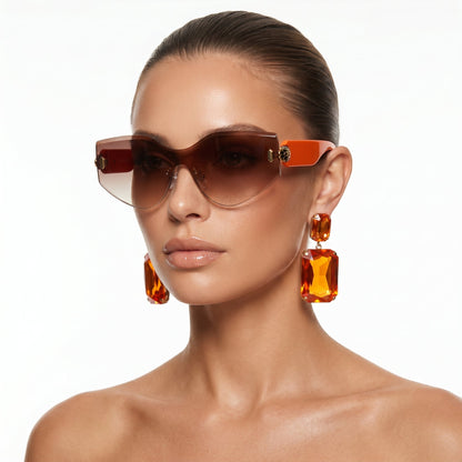 Fashionable retro square-frame sunglasses. Unisex eyewear with essential UV400 sun protection.