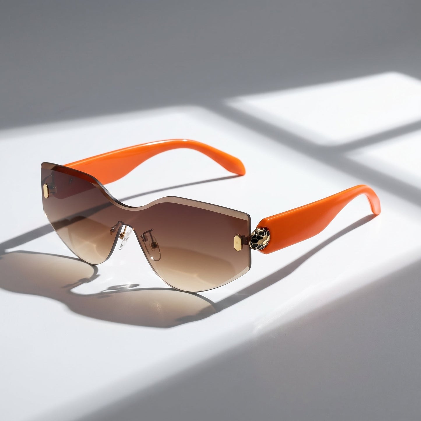 Premium unisex square sunglasses. Fashion eyewear with effective UV400 sun protection.