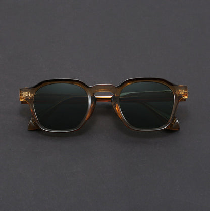 Classic black unisex retro square sunglasses, durable vintage eyewear for a timeless & sophisticated look.