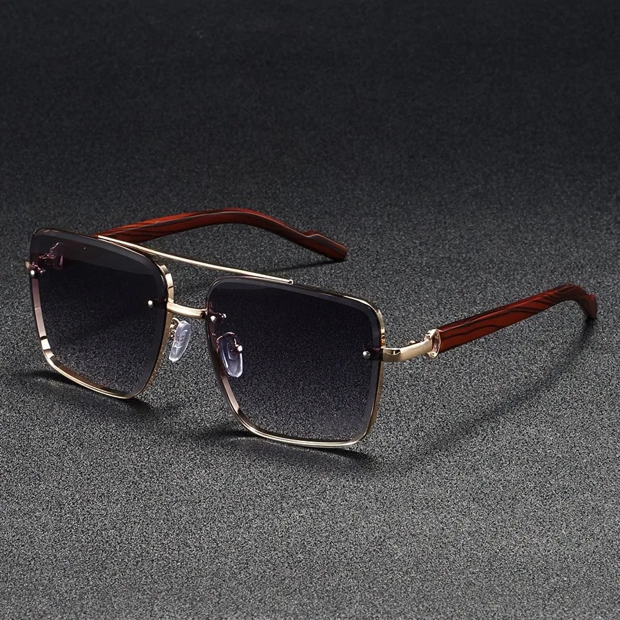 Unisex retro square sunglasses with UV protection. Stylish anti-glare gradient lenses, perfect for summer.