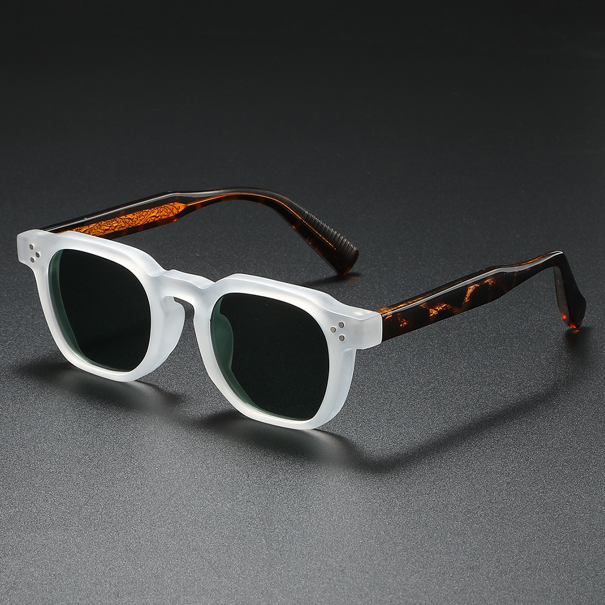 Vintage style unisex square sunglasses with full UV400 protection. Essential retro fashion accessory.