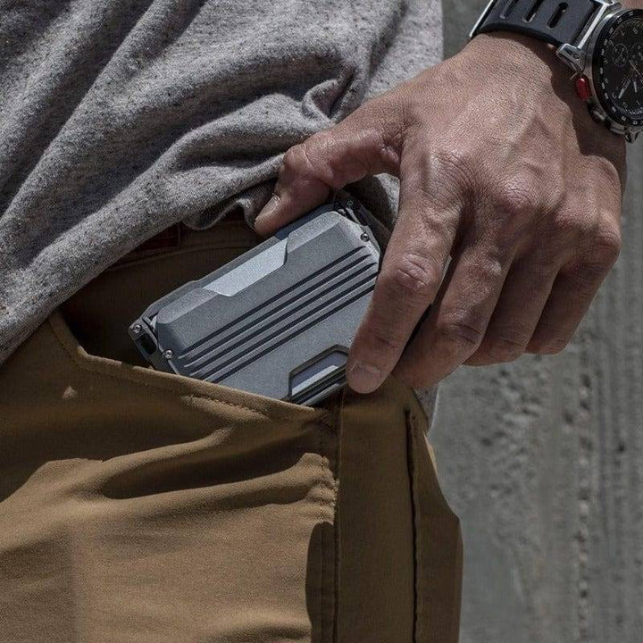 Unisex RFID blocking slim metal card holder wallet, minimalist aluminum design