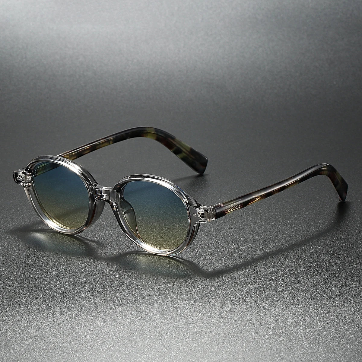 Unisex Roma Vista sunglasses blend vintage charm & modern style. UV protected eyewear, perfect fashion accessory.
