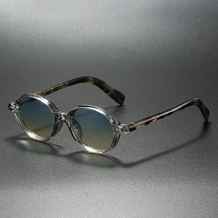 Unisex Roma Vista sunglasses blend vintage charm & modern style. UV protected eyewear, perfect fashion accessory.