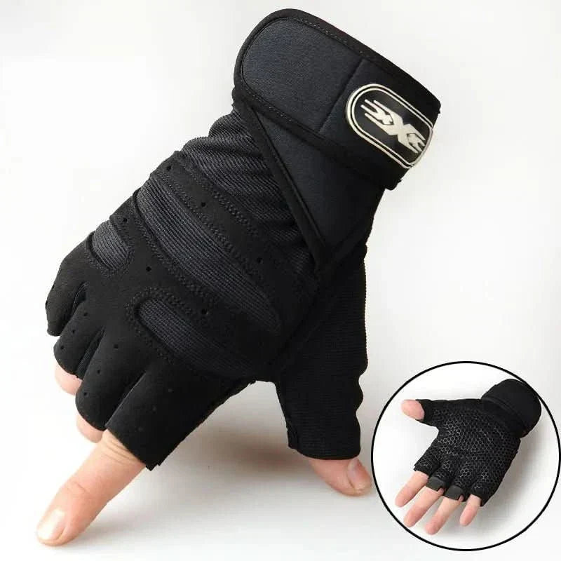 Shock-resistant workout gloves ensuring hand protection & stability during intense exercise.