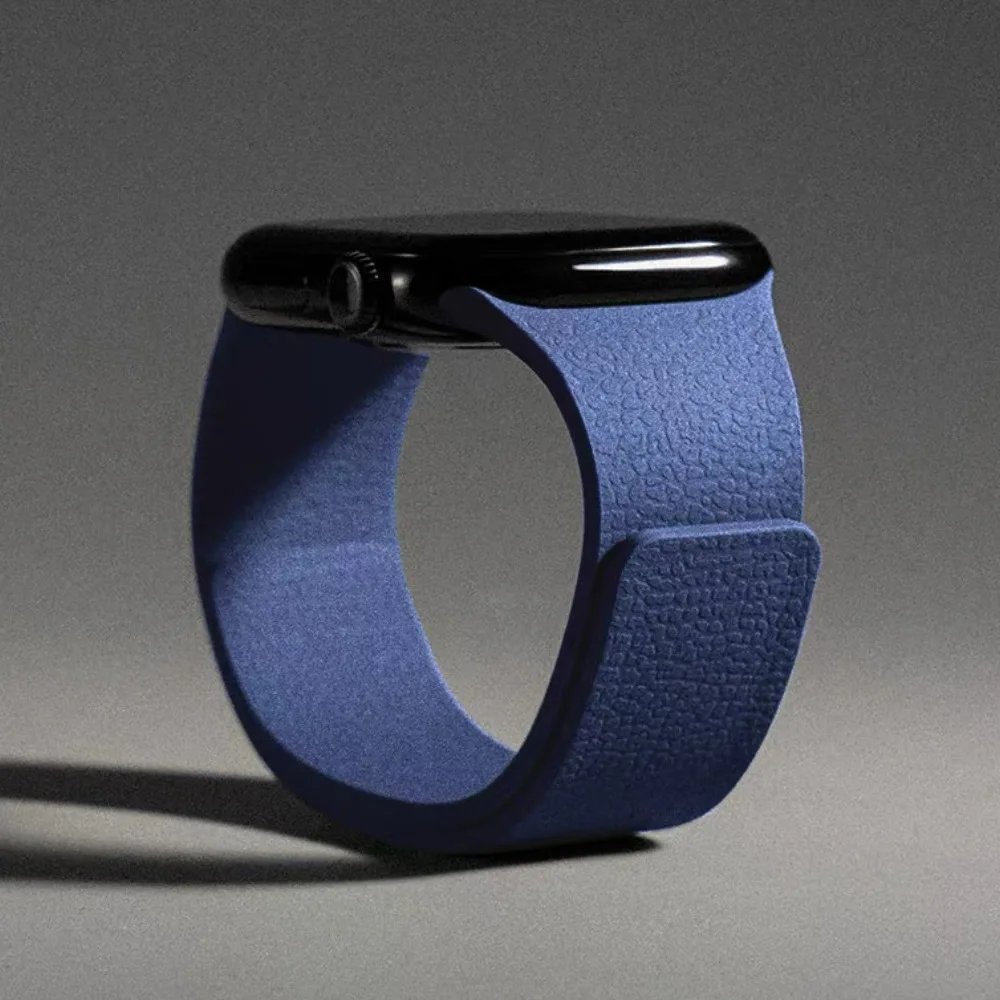 Durable silicone smartwatch strap, sweat-resistant & designed for active lifestyles.
