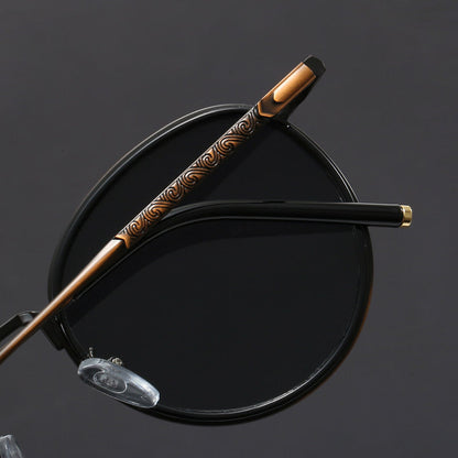 Lightweight aviator sunglasses for men & women. Provides essential UV protection & clear vision.