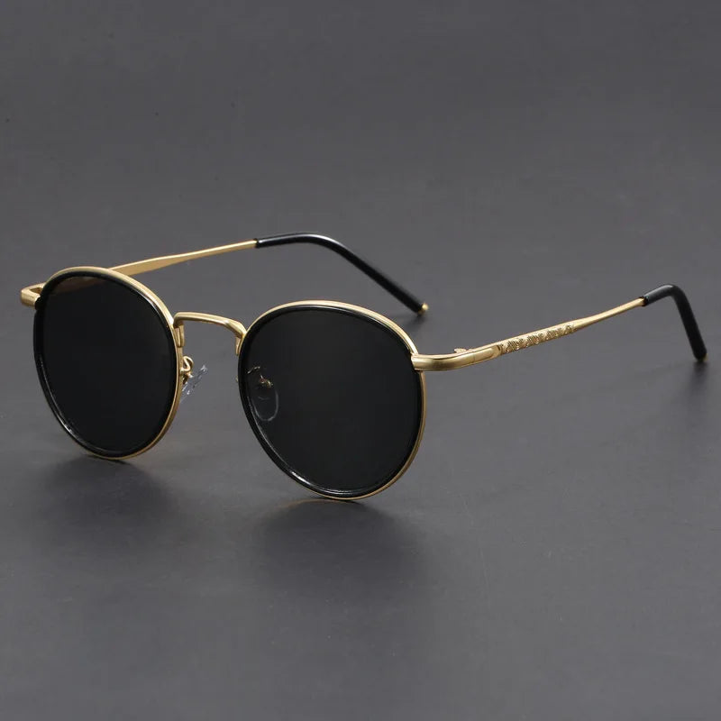 Durable unisex aviator eyewear, perfect for daily wear. Features strong UV protection.