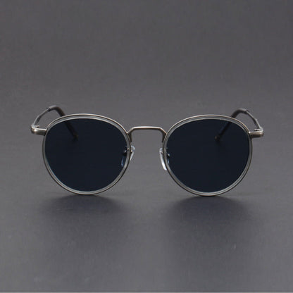 Premium aviator sunglasses, durable frame, sleek design. Essential UV protection for your eyes.