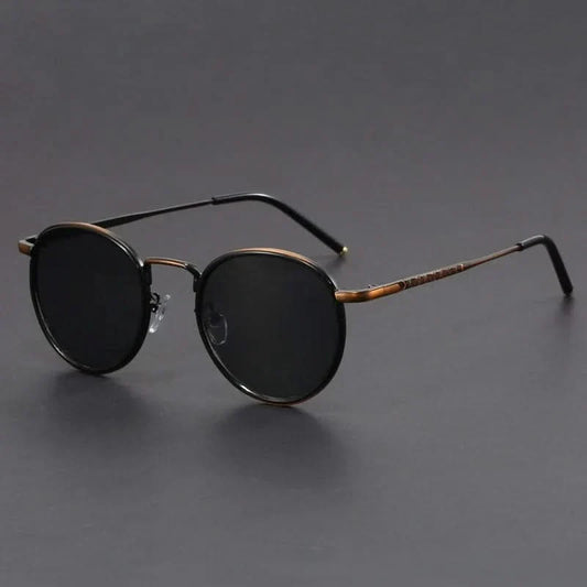 Unisex sleek metal aviator sunglasses offering ultimate UV eye protection.