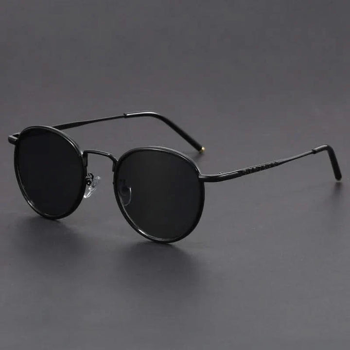 High-quality sleek metal aviator sunglasses, unisex design for superior UV eye protection.