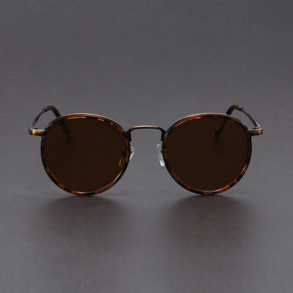 Modern unisex aviator sunglasses, sleek metal design, premium UV protection.