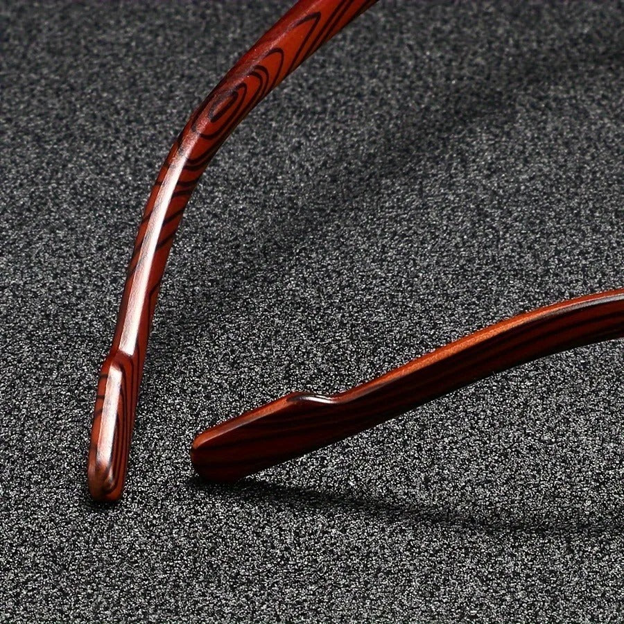 Modern unisex square eyewear featuring classic wood arms, blending urban and natural styles.