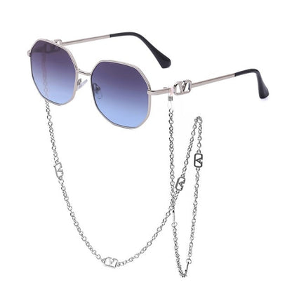 Mirrored Stormi unisex sunglasses for ultimate eye protection and modern style.