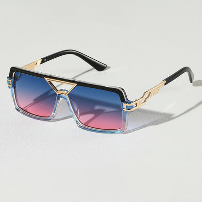 Contemporary silver metal frame unisex sunglasses, ensuring advanced UV400 vision protection.