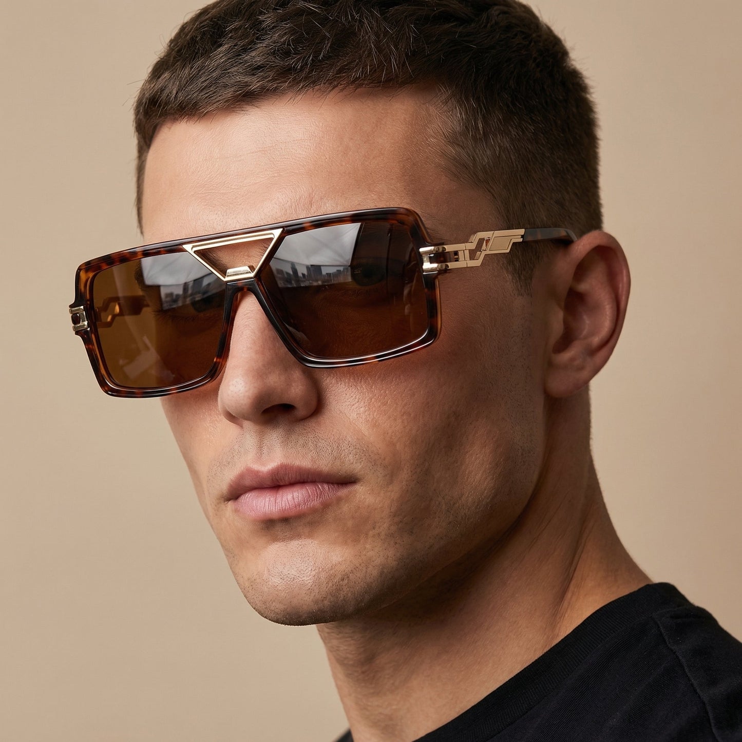 Sleek silver metal frame unisex sunglasses, offering superior UV400 eye protection.