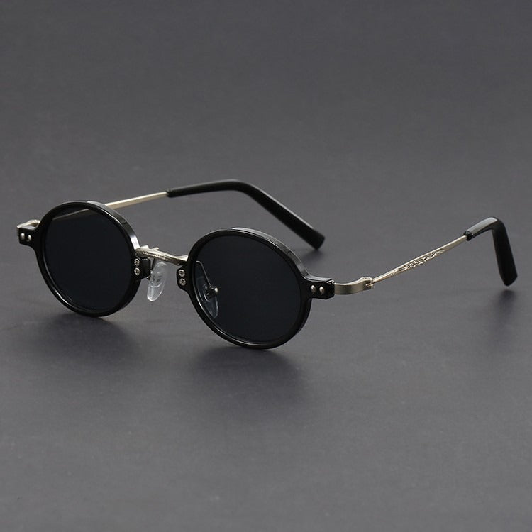 Fashionable unisex shades with UV400 protection. Enjoy glare-free vision & lightweight comfort in style.