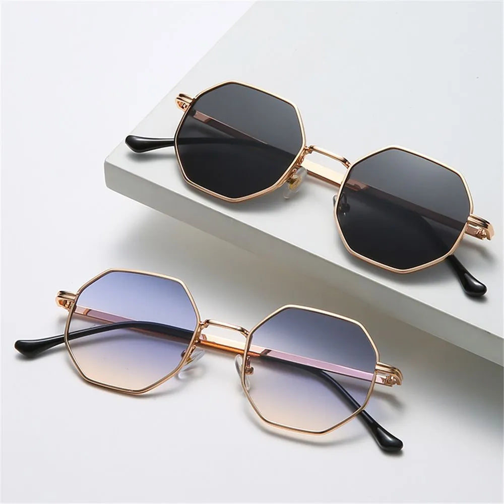 Unisex tetragon sunglasses, black frame, blue UV protection lenses.