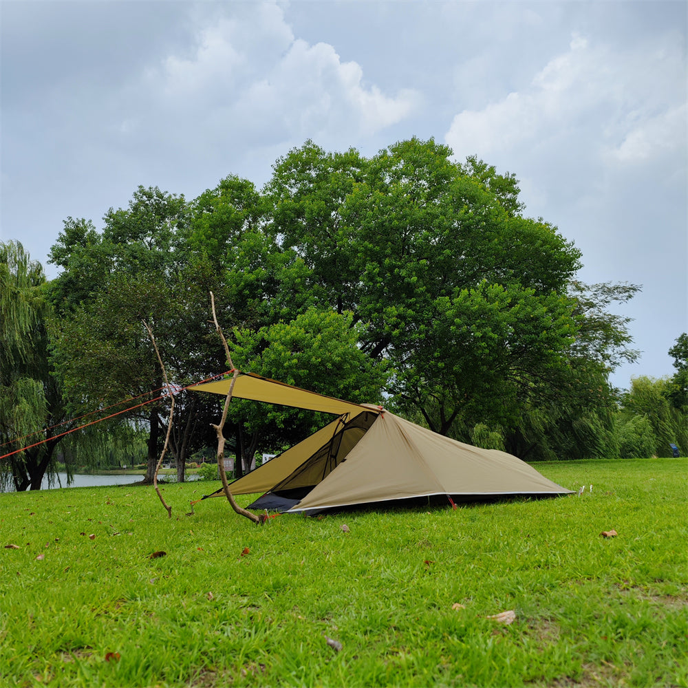 Close-up of the durable, waterproof floor of the all-season 1-person backpacking tent.