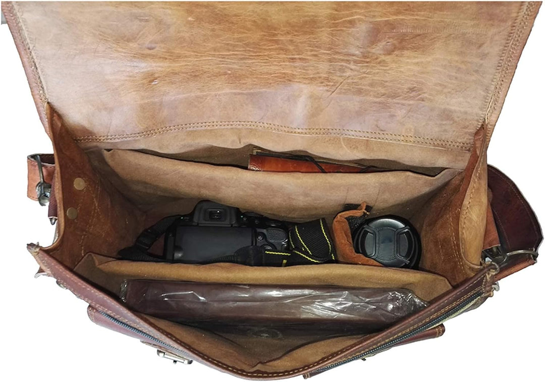 Versatile unisex vintage leather messenger bag, ideal for work, travel, or everyday carry. Durable crossbody.