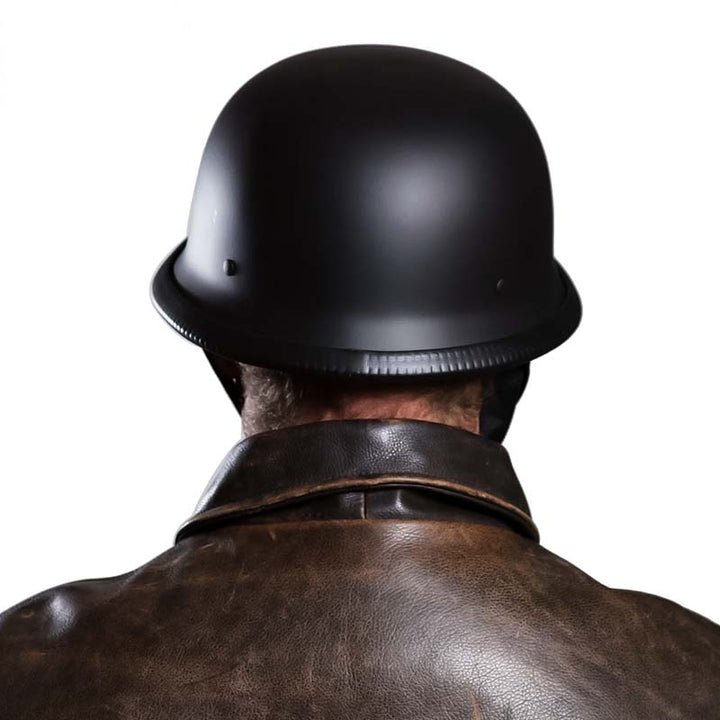 Retro open-face cruiser helmet with ECE DOT certification, perfect for vintage bike enthusiasts.