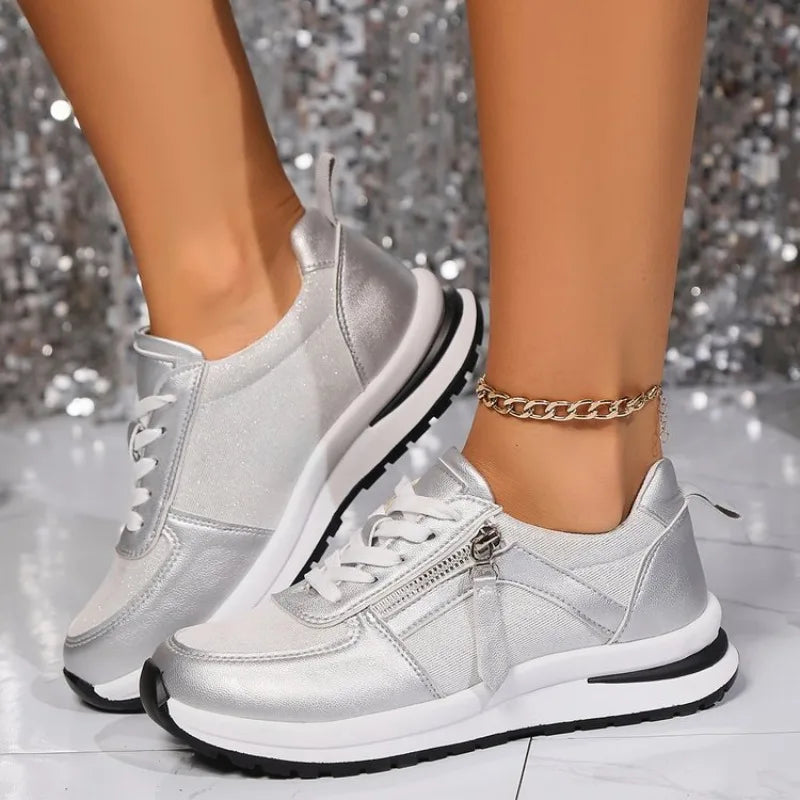Casual unisex vintage style shoes, ideal runners with cushioning & distressed look for versatile everyday fashion.