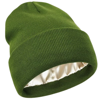 Comfortable unisex beanie, knit design, with a protective satin lining for healthy hair in winter.