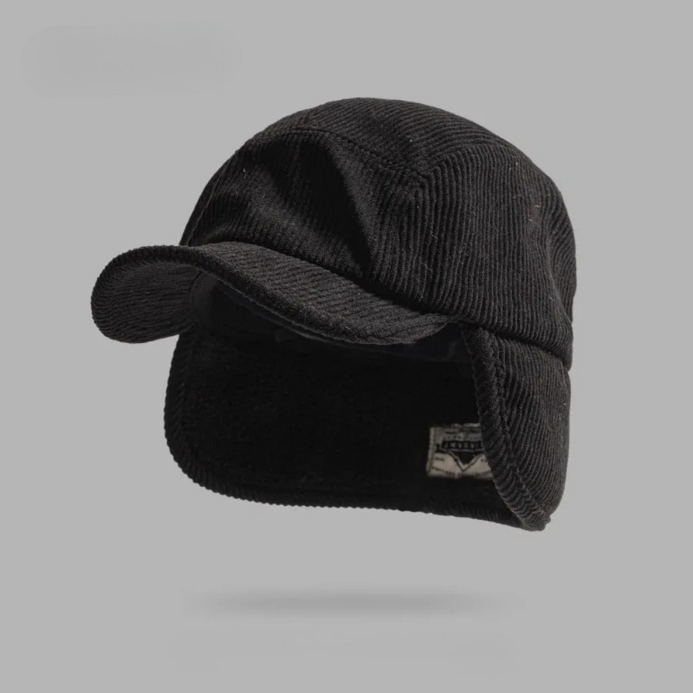 Warm winter hat for extreme cold, featuring soft lining, ear flaps, and neck protection. Unisex design.